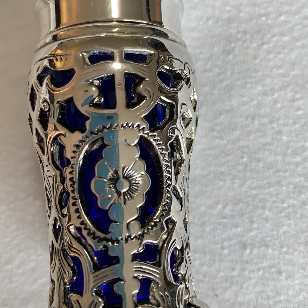 Sold Sold Sold Neiman Marcus Never Used Salt and Pepper Shakers - Picture 7 of 8